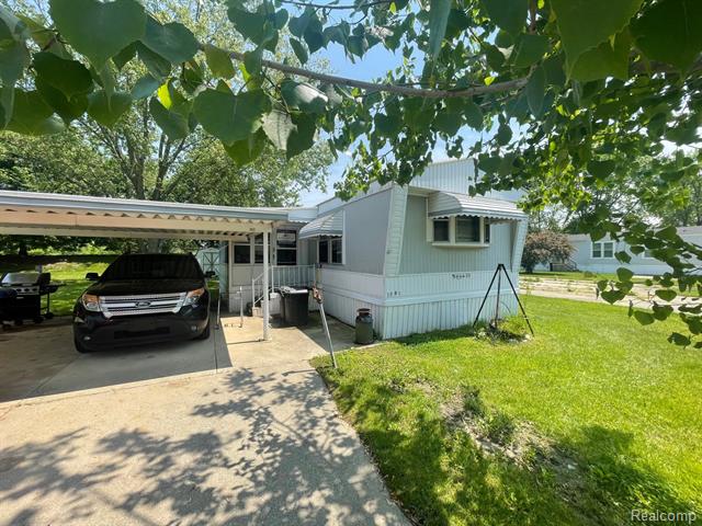 front view picture of 7046 Root Street, Mount Morris, MI. 48458