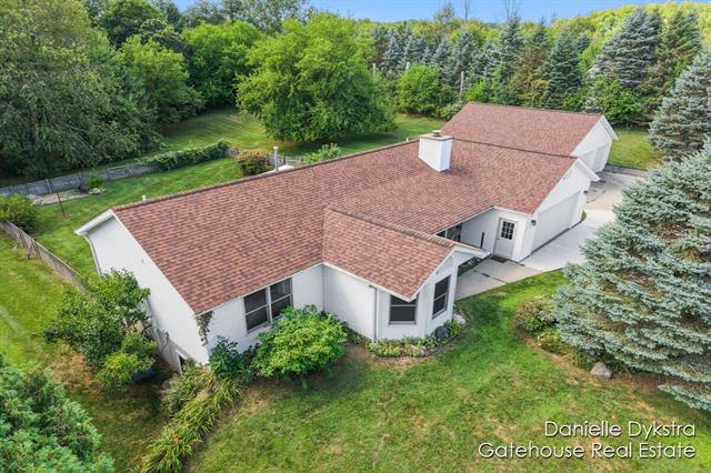 front view picture of 10675 Mieras Drive Ne, Sparta, MI. 49345