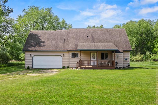 front view picture of 8885 Edgewater Drive, Stanwood, MI. 49346