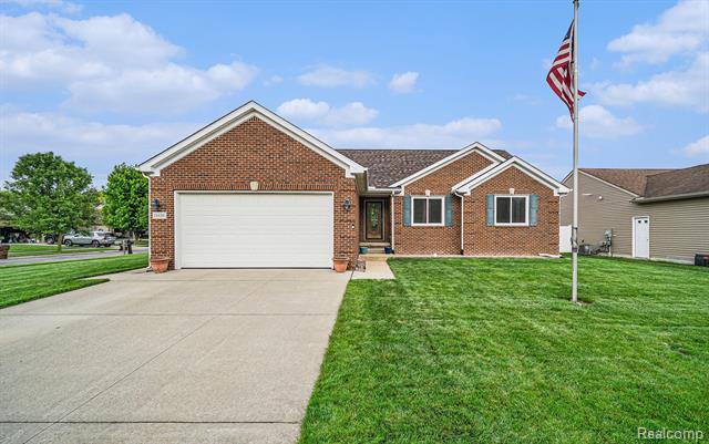 front view picture of 12436 Spencer Lane, Carleton, MI. 48117
