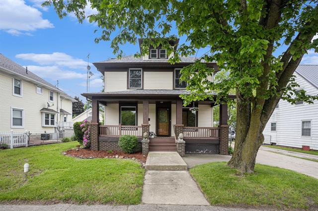 front view picture of 601 N Nottawa Street, Sturgis, MI. 49091