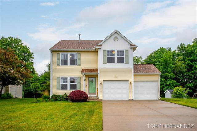 front view picture of 1648 Crescent Pointe Drive Se, Caledonia, MI. 49316