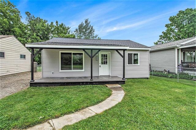front view picture of 1413 Webber Avenue, Burton, MI. 48529