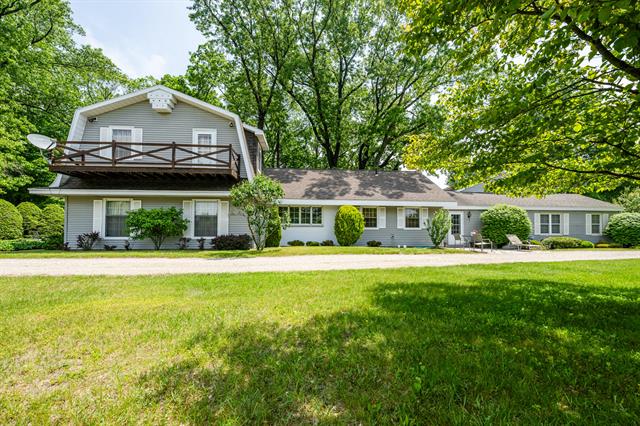front view picture of 2900 Boyer Road, Coloma, MI. 49038