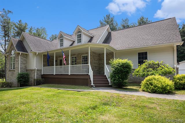 front view picture of 1897 N Summers Road, Imlay City, MI. 48444