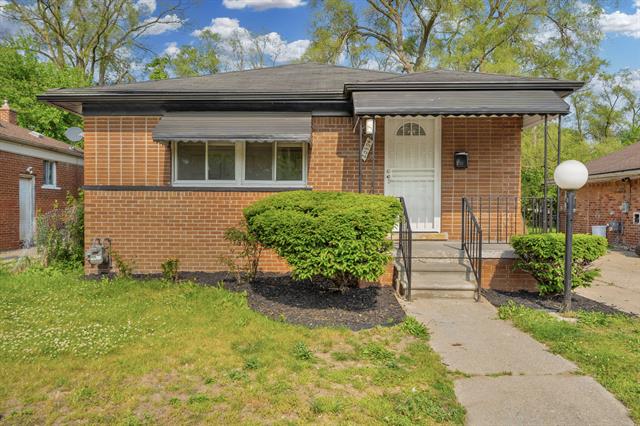 front view picture of 20504 Cherrylawn Street, Detroit, MI. 48221