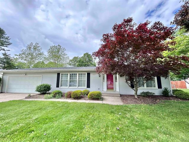 front view picture of 818 W Chestnut Street, Morenci, MI. 49256