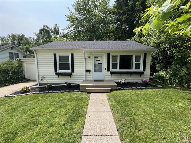 front view picture of 133 Inkster Avenue, Kalamazoo, MI. 49001