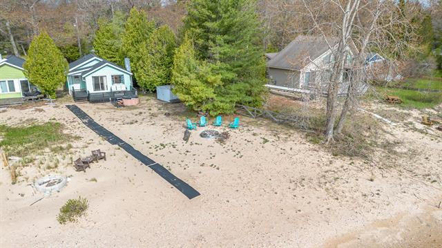 front view picture of 4033 S Us-23, Greenbush, MI. 48738