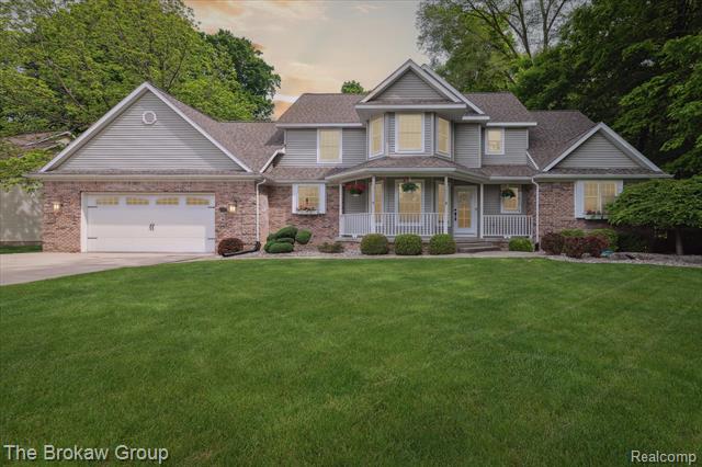 front view picture of 6387 Pinebrook Lane, Burton, MI. 48509
