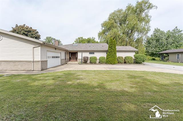 front view picture of 6337 Raymar Street, Erie, MI. 48133