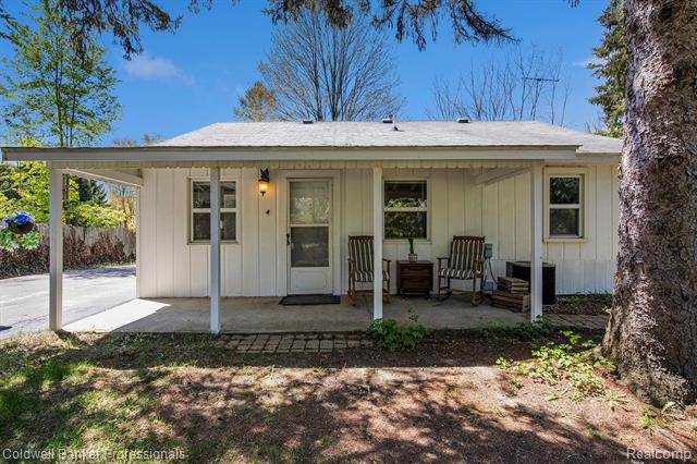 front view picture of 2574 S Lake Pleasant Road, Metamora, MI. 48455