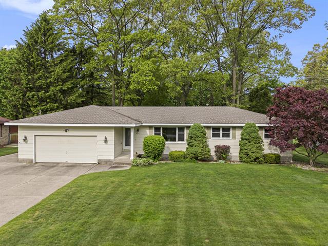 front view picture of 4841 Laurel Street, Muskegon, MI. 49441