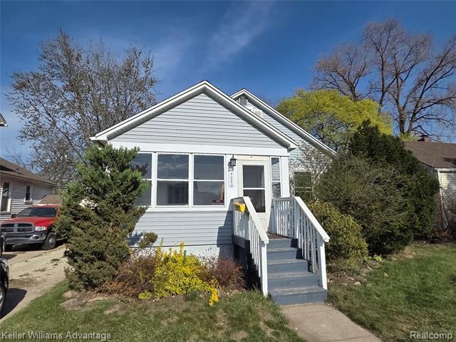 front view picture of 4085 3Rd Street, Wayne, MI. 48184