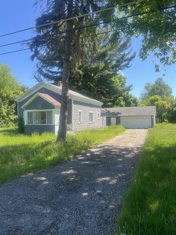 front view picture of 8186 Clio Road, Mount Morris, MI. 48458