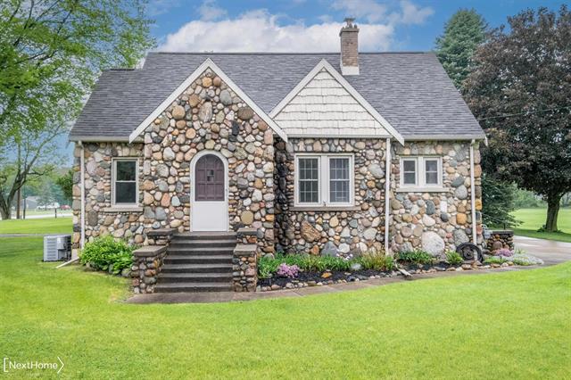 front view picture of 6005 N Seymour Road, Flushing, MI. 48433