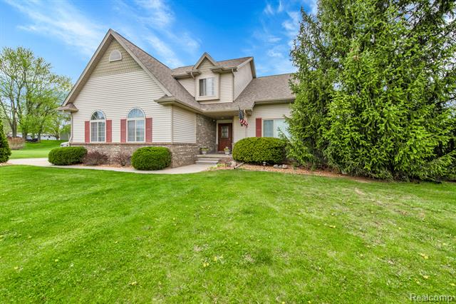 front view picture of 5280 Brantford, Grand Blanc, MI. 48439