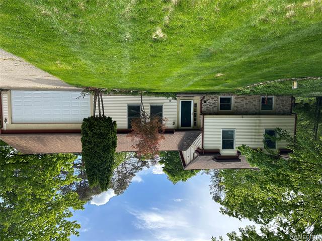 front view picture of 1690 Cedar Knoll Lane, Caro, MI. 48723