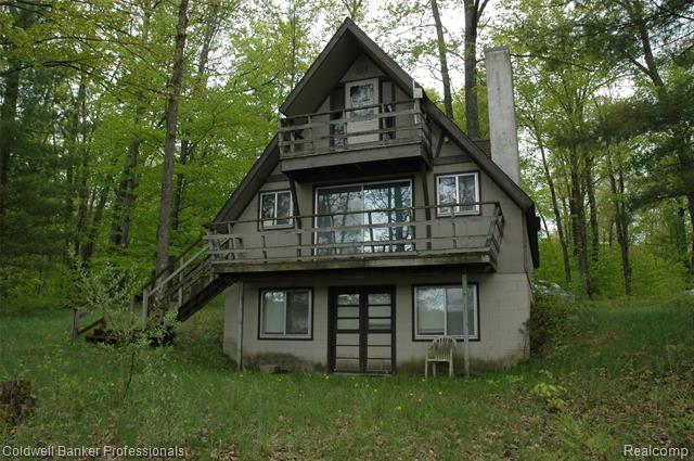 front view picture of 10118 Alpine Drive, Reed City, MI. 49677