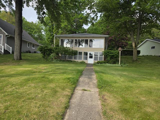 front view picture of 4900 N Ford Lake Road, Fountain, MI. 49410