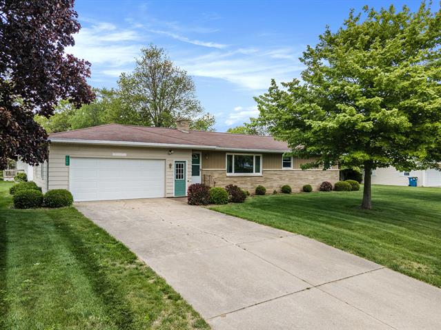 front view picture of 15561 Gierman Drive, Spring Lake, MI. 49456