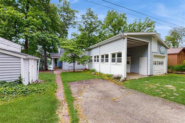 front view picture of 14883 Hideaway Drive, Vandalia, MI. 49095