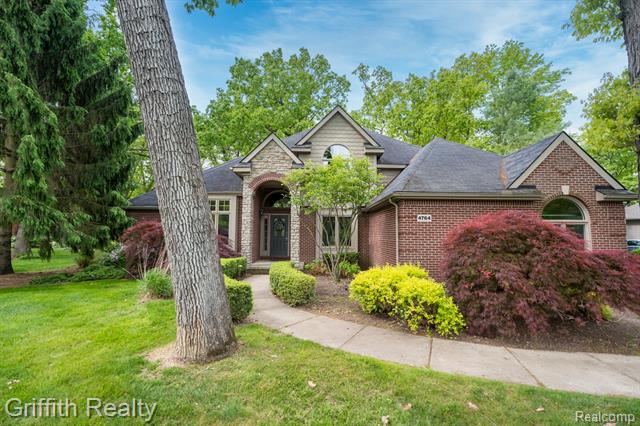 front view picture of 4764 Windswept Drive, Milford, MI. 48380