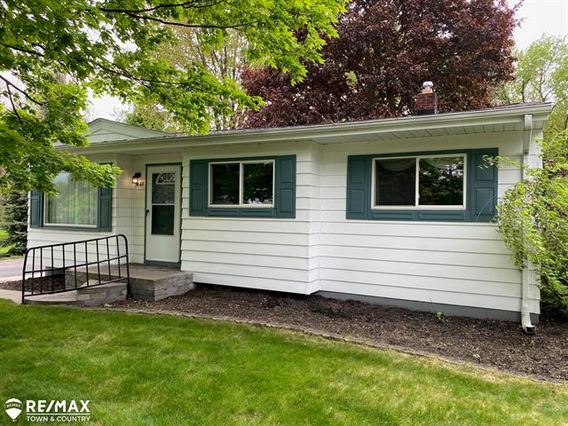 front view picture of 5468 Lucille Street, Grand Blanc, MI. 48439