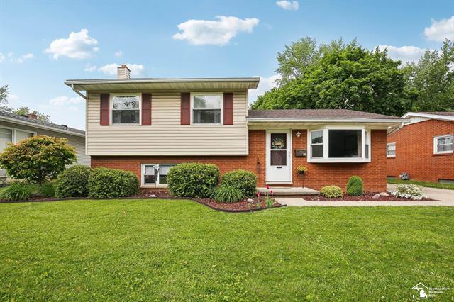 front view picture of 817 Lavender Street, Monroe, MI. 48162