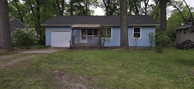 front view picture of 1741 Vine Avenue, Muskegon, MI. 49442