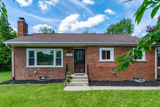 front view picture of 4225 Central Boulevard, Ann Arbor, MI. 48108