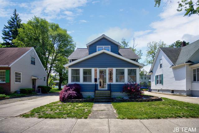 front view picture of 200 W 21St Street, Holland, MI. 49423