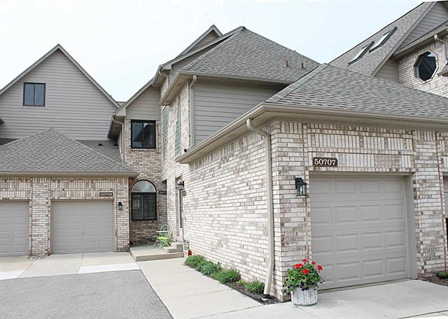 front view picture of 50707 N Harbour View Drive, New Baltimore, MI. 48047