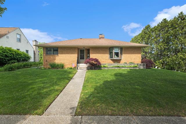 front view picture of 353 Alten Avenue Ne, Grand Rapids, MI. 49503