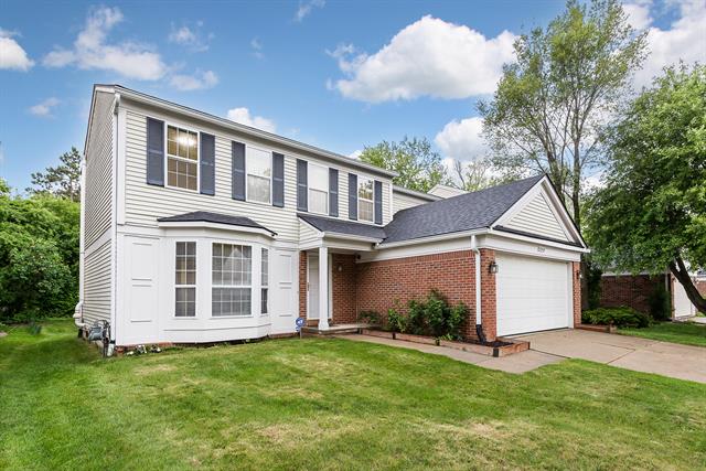 front view picture of 3048 Turnberry Lane, Ann Arbor, MI. 48108