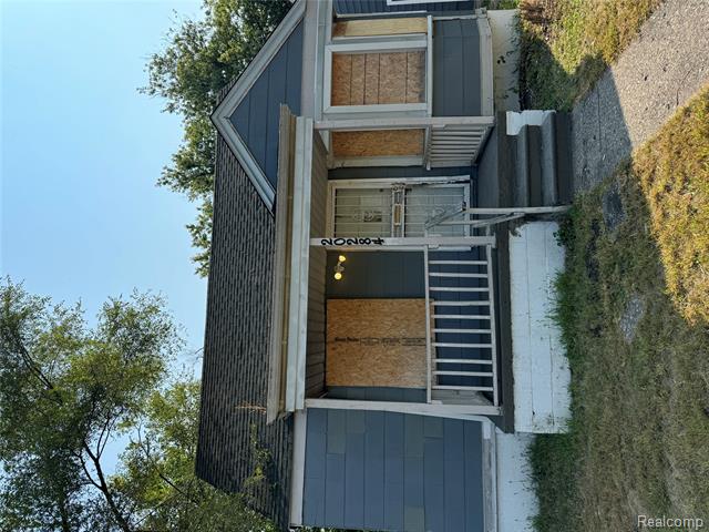 front view picture of 20284 Ferguson Street, Detroit, MI. 48235