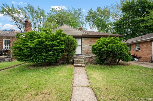 front view picture of 11780 Corbett Street, Detroit, MI. 48213