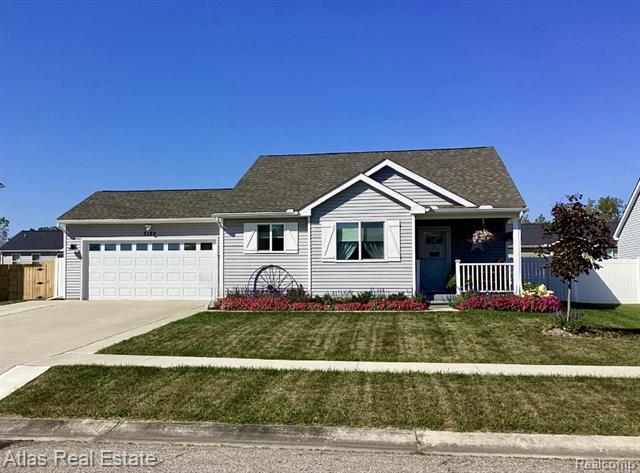 front view picture of 3122 Dahlia Drive, Burton, MI. 48519