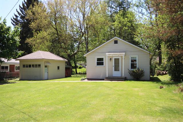 front view picture of 1772 E T Avenue, Portage, MI. 49002