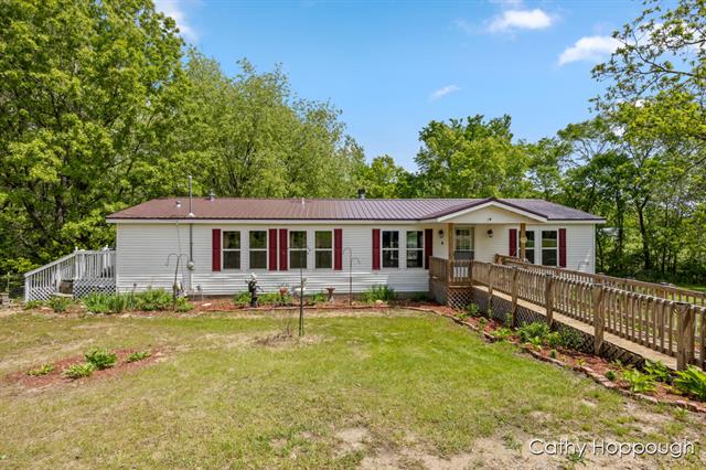 front view picture of 3079 E Bluewater Highway, Ionia, MI. 48846