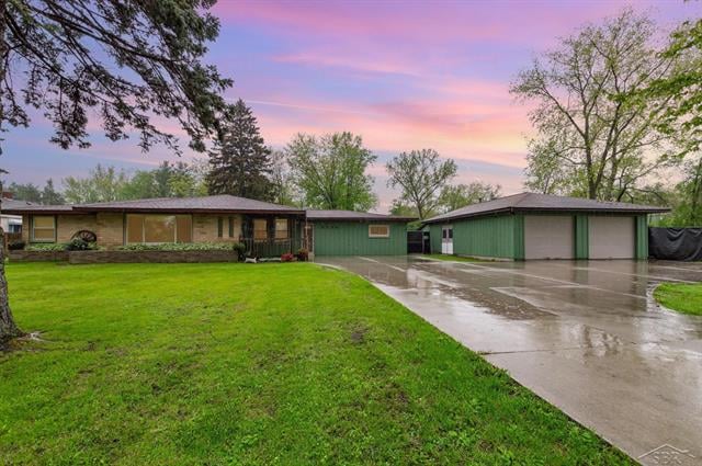 front view picture of 3526 Kawkawlin River Drive, Bay City, MI. 48706