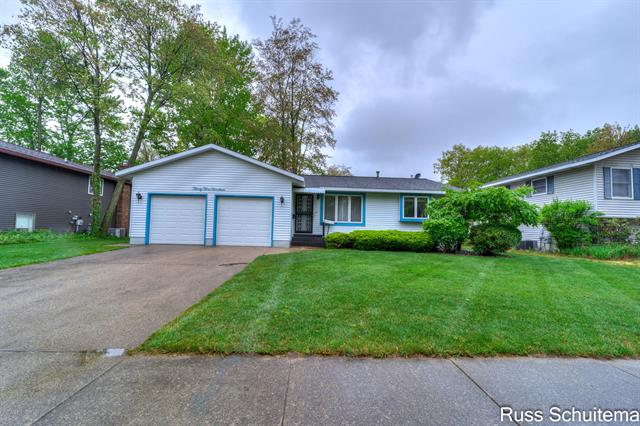 front view picture of 3319 Davis Road, Muskegon, MI. 49441