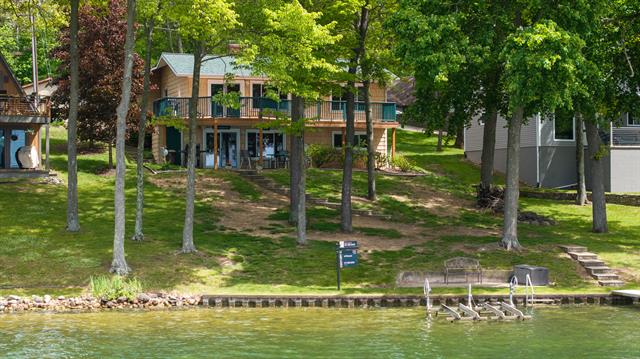 front view picture of 11676 Bradley Drive, Jerome, MI. 49249