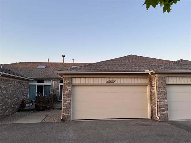 front view picture of 50316 Knoll Court, Macomb, MI. 48044