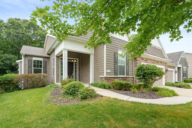 front view picture of 636 Wynding Oaks, Kalamazoo, MI. 49006