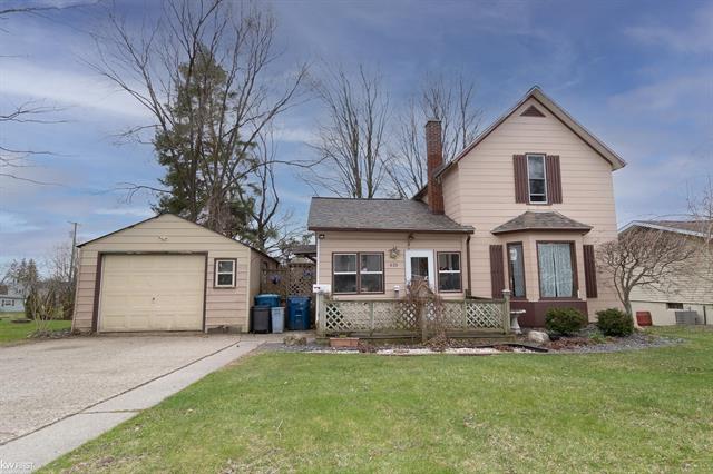 front view picture of 615 Saginaw Street, Vassar, MI. 48768