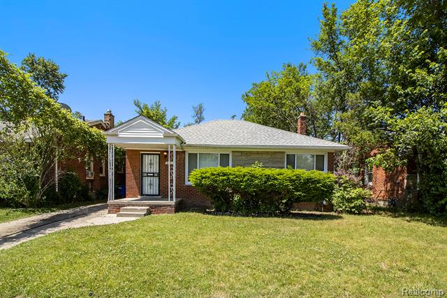 front view picture of 20515 Strathmoor Street, Detroit, MI. 48235
