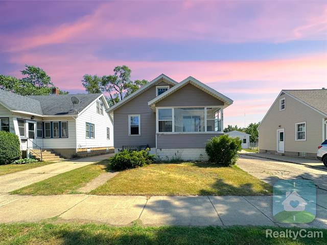 front view picture of 380 W 17Th Street, Holland, MI. 49423