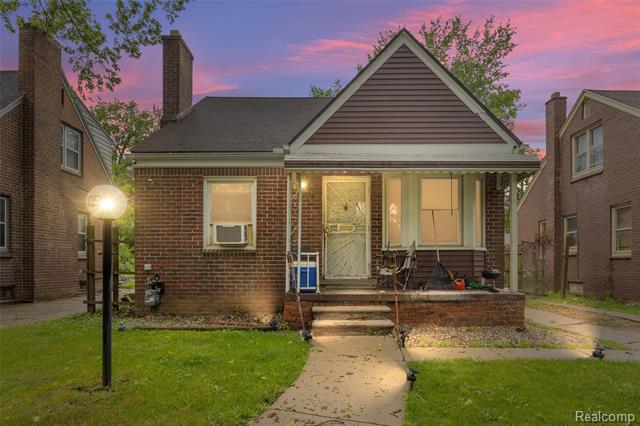 front view picture of 11358 Asbury Park, Detroit, MI. 48205