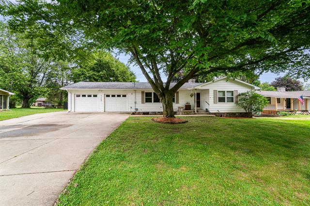 front view picture of 1169 Wilbur, Pinckney, MI. 48169